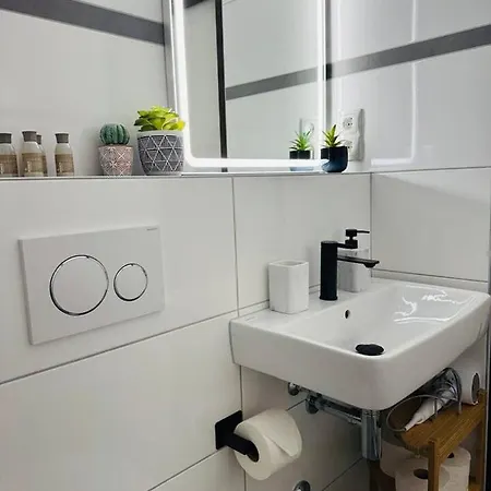 Klassen Stay - Design Studio In 11 Etage - Tolle Aussicht - Sauna, Pool - Netflix Lahnstein Exterior foto