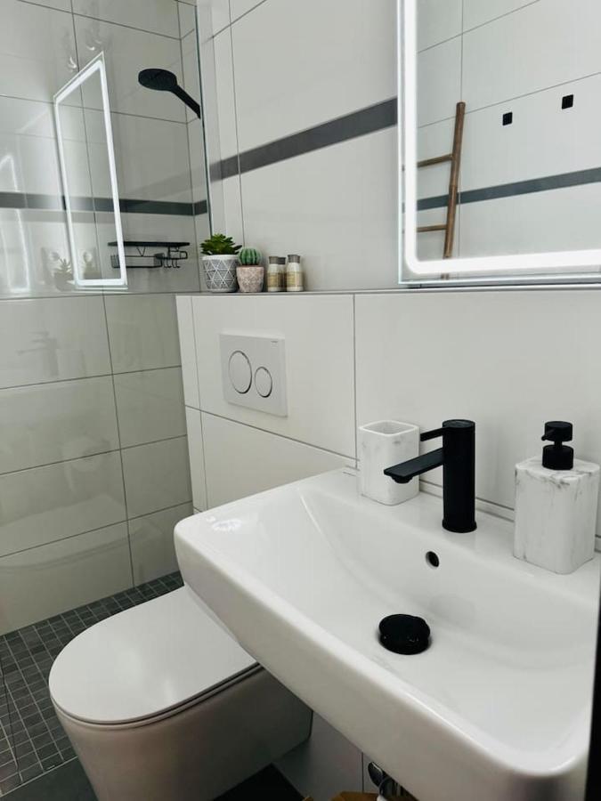 Klassen - Design In 11 Etage - Tolle Aussicht - Sauna, Pool - Netflix Lahnstein