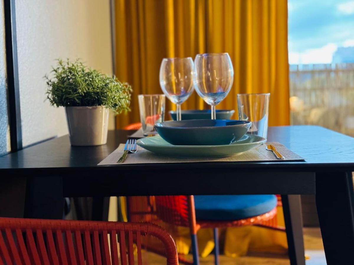 Klassen - Design In 11 Etage - Tolle Aussicht - Sauna, Pool - Netflix *